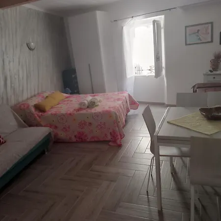Su Sorighe. Apartment